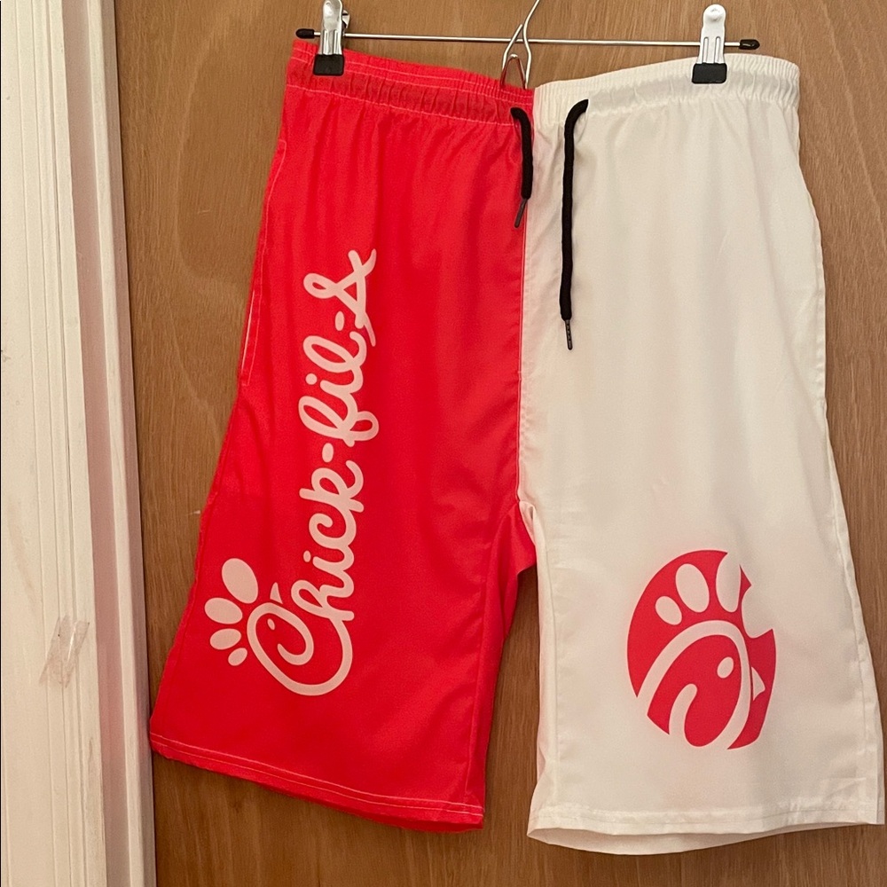 Chick-Fil-A Board shorts size M